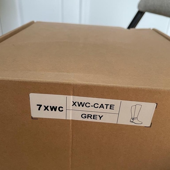 Nib Journee Collection Cate Extra Wide Calf Knee High Boots in Grey Faux Suede - Picture 11 of 11